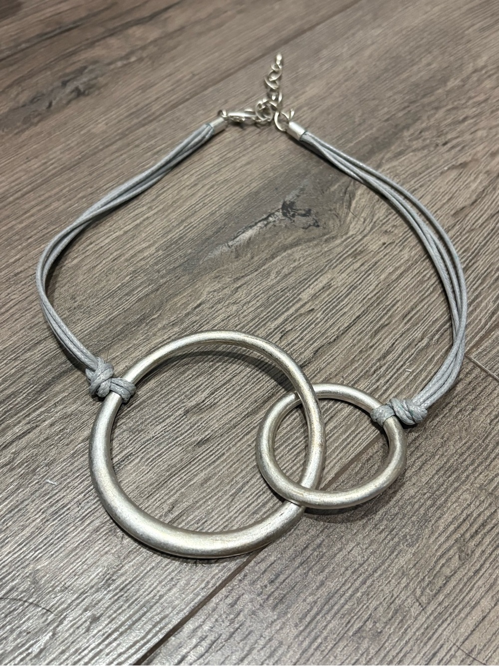Interlocking Circle Pendant Necklace - Silver